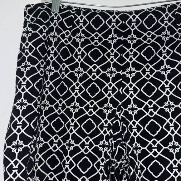 Charter Club Classic Fit Black & White Geometric Print Pants Size 16 - Picture 2 of 7